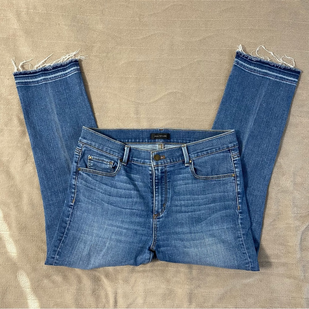 ann taylor kick crop modern fit mid/high rise straight leg jeans